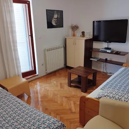 Apartment By The Sea Tisno, Murter - 5113