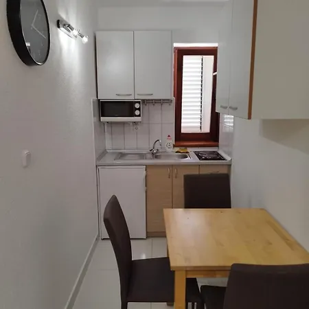 By The Sea Tisno, Murter - 5113 *