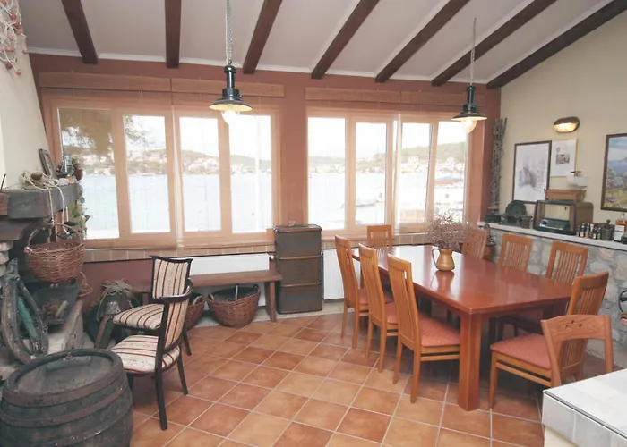 Апартаменты By The Sea Tisno, Murter - 5113 *